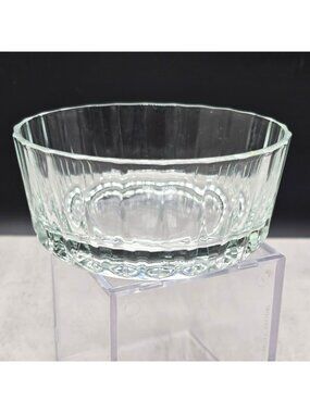 Vintage Turkish Pasabache Clear Glass Bowl With Ribbed Design VL5177